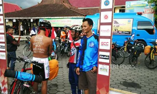 Telanjang Dada, Bilal Gowes Sepeda 340 Km Kampanyekan Antinarkoba