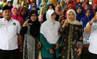 PILKADA 2018 : Temui Guru TPQ Se-Demak, Ida Fauziyah Akui Janji Kerja Terlalu Berani