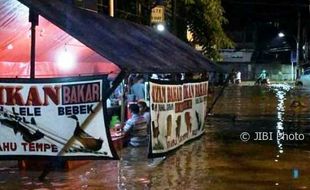 BENCANA JATENG : DPRD Tuding Penanganan Banjir Semarang Tak Maksimal, Ini Alasannya...