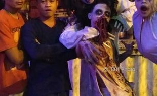 Dilarang Mejeng di Festival Lampion Pasar Gede, "Pocong" Kecewa Berat