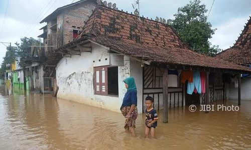 BENCANA JATENG : Banjir Bandang Landa Kendal, Jalan Tol Dituding Penyebabnya...