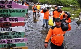 BANJIR SEMARANG : Baznas Salurkan 450 Paket Sembako untuk Korban Bencana