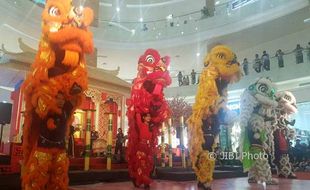 Hartono Mall Gelar Pertunjukan Barongsai Tonggak