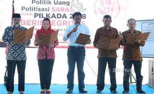 PILKADA 2018 : 3 Pasangan Cawali-Cawawali Madiun Berkomitmen Jauhi Politik Uang