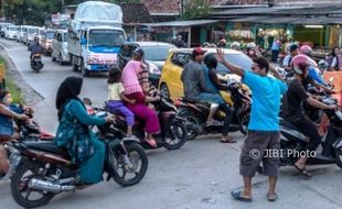 Foto Imlek 2018, Lalu Lintas Demak Padat