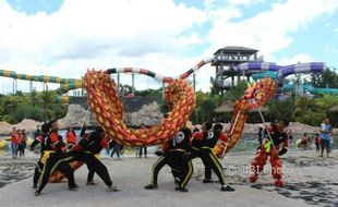 Rayakan Imlek, Jogja Bay Gelar Barongsai vs Reog