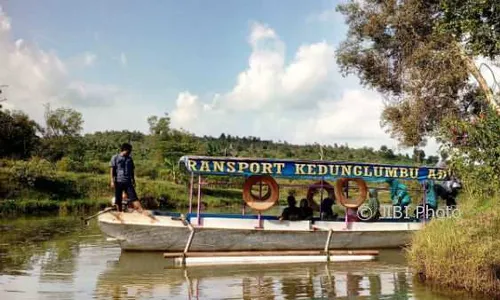 Wisata Klayar Padukan Keindahan Alam dan Situs Sejarah