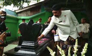 HUT KOTA SOLO : Wali Kota dan Muspida Berziarah Ke Makam Pendiri Kota Solo