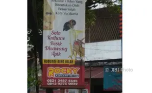 Logo Wayang Reklame Vertical Banner Keliru, Pemkot Solo Minta Maaf