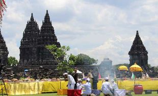 HARI RAYA NYEPI : Ribuan Umat Hindu Hadiri Upacara Tawur Agung di Prambanan Klaten