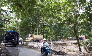 INFRASTRUKTUR KARANGANYAR : Jaga Jalur Darurat Tasikmadu-Kebakkramat, BPBD Buka Posko 24 Jam