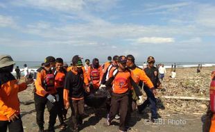 Pelajar Korban Tenggelam di Pantai Mangrove Ditemukan Nelayan