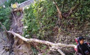 Kerusakan Akibat Longsor di Cagar Budaya Gua Selarong Dibiarkan Begitu Saja