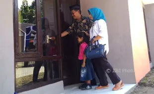 20 Tahun Menikah, Sopir Taksi Bandara Solo Akhirnya Punya Rumah Sendiri