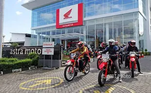 Pencinta Motor Sport Ramaikan Supermoto Street Gathering Jogja