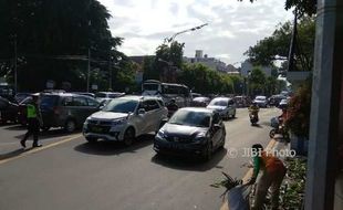 FLYOVER MANAHAN SOLO: Awas Macet! Hindari Kerten, Pasar Nongko, dan Gilingan