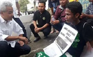 PILKADA 2018 : Pria Ini Rela Jalan Kaki 5 Hari demi Dukung Ganjar Pranowo?