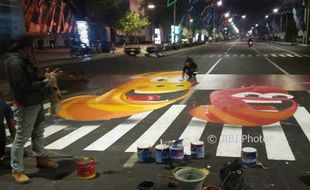 LALU LINTAS SEMARANG : Begini Cara Dishub Gencarkan Penggunaan Zebra cross...