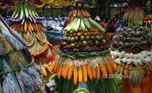 Jelang Hari Raya Nyepi, Umat Hindu Gelar Upacara Melasti di Pantai Ngobaran