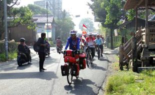 Bersepeda 15.000 Km, Relawan PMI Kampanyekan Konservasi Alam