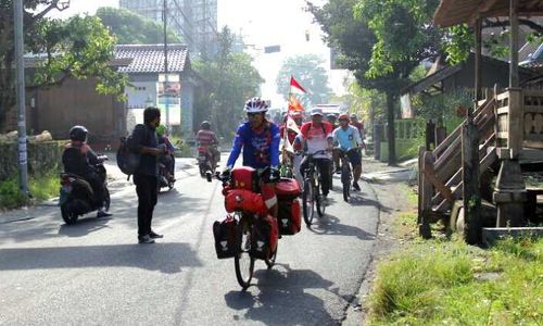 Bersepeda 15.000 Km, Relawan PMI Kampanyekan Konservasi Alam