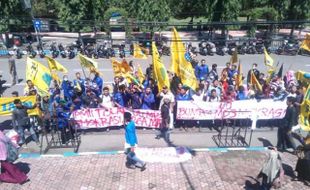 DEMO PONOROGO : PMII Ponorogo Desak Presiden Keluarkan Perppu Pengganti UU MD3