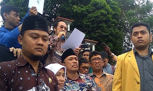 Mahasiswa Demo hingga Sore, DPRD Banyumas Ikut Tolak RUU KUHP dan RUU KPU