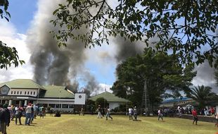 Demo di Wamena Berujung Anarkis, Perusuh Bakar Fasilitas Umum