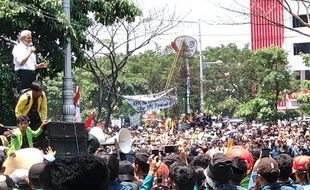 Pagar DPRD Jateng Dijebol Demonstran, Begini Reaksi Gubernur Ganjar Pranowo...