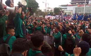 1.500 Mahasiswa Banyumas Demo Tolak Revisi UU KPK dan RUU KUHP