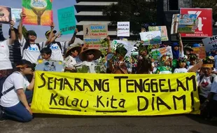 Setelah Mahasiswa, Giliran Anak SD Geruduk Kantor Gubernur Jateng, Ini Tuntutannya...