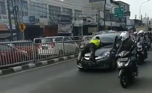 Viral Polisi Tengkurap di Kap Mobil Berjalan, Ini Kronologi Sebenarnya