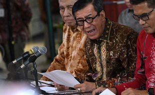 Yasonna Laoly Dianggap Bohong Soal Buron KPK, Jokowi Didesak Copot Menkumham