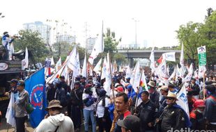 Demo Besar-Besaran Gedung DPR, Buruh Bawa 3 Tuntutan Ini