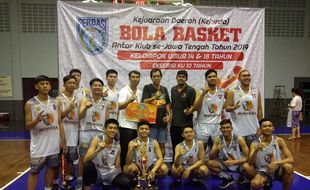 Bhinneka Solo Sabet Gelar Juara Kejurda Basket di Semarang