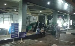 Demo Hingga Malam di DPRD Jateng Berakhir Damai