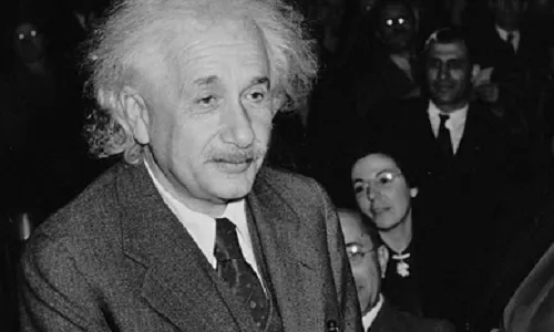 Tidur Hingga 10 Jam Sehari, Ini Kebiasaan Unik Albert Einstein Semasa Hidup