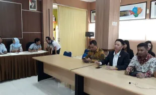 Henry Indraguna "Kowe Meneh" Ambil Formulir Calon Independen Pilkada Solo