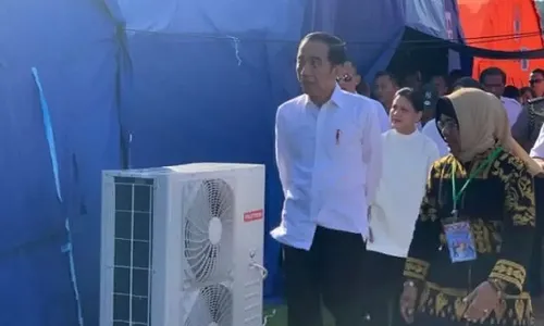 Kunjungi Pengungsi Gempa di Ambon, Jokowi Janji Segera Benahi Fasilitas