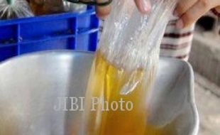 BUMN Salurkan Minyak Goreng Curah Rp14.000/Liter di 5.000 Lokasi