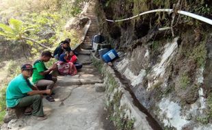 Duh, Warga Lereng Merapi di Klaten Mulai Beli Air Bersih