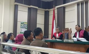 Di Rumah Pegawai Kejaksaan Rembang, Berkas Tilang dan Uang Berserakan 