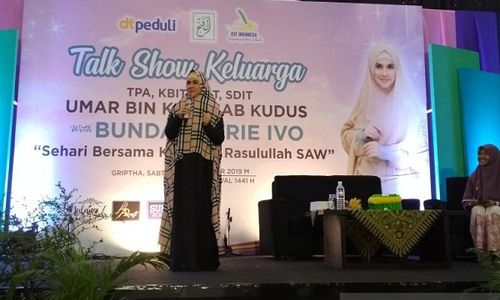 Astrie Ivo Talk Show Keluarga di Kudus, Ini Pesannya…