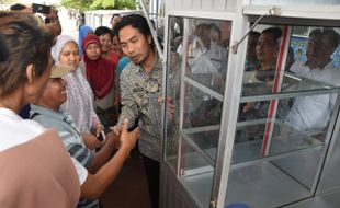 Tata Taman Kota Caruban Madiun, 40 PKL Dapat Gerobak Anyar