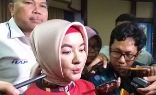 Ternyata Ini Suami dari Dirut Pertamina Nicke Widyawati