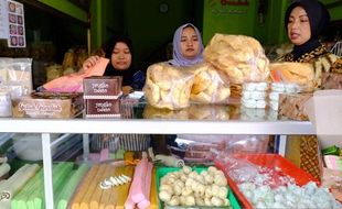 Laris Manis! Getuk Magelang Jadi Oleh-Oleh Buruan Pemudik