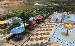 Berenang Sembari Menikmati Pemandangan Waduk Gondang Karanganyar, Siapa Mau?