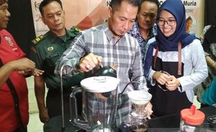 Bupati Kudus Seduh Kopi, Festival Kopi Muria Dibuka