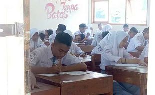 DPR Ingin Ujian Nasional Bukan Satu-Satunya Ukuran Kelulusan