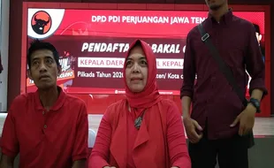 Dosen Ini Jadi yang Pertama Kembalikan Formulir Pendaftaran Cabup Klaten di DPD PDIP